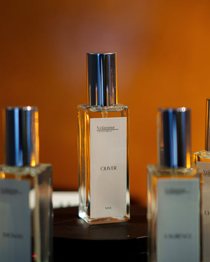 Men's Perfume with Natural Ingredients Used in Oliver Perfume: Grapefruit, Cedar, Ylang-Ylang, and Leather